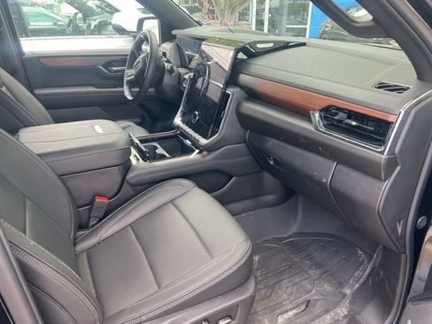 Used 2026 GMC Yukon Denali w/ Advanced Technology Package AWD/4WD image 21