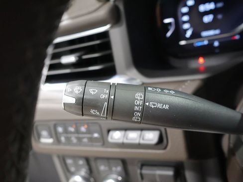 Used 2024 GMC Yukon XL Denali w/ Denali Reserve Package AWD/4WD image 39