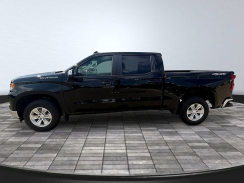 Used 2023 Chevrolet Silverado 1500 LT AWD/4WD image 4