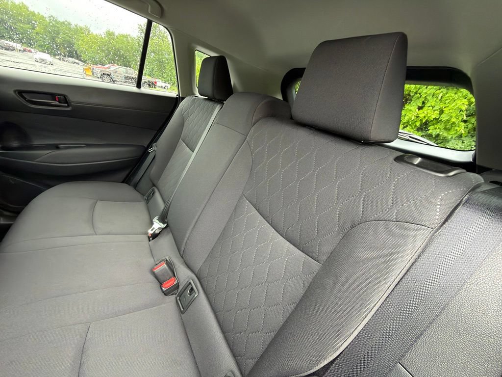 Used 2023 Toyota Corolla Cross LE w/ Moonroof Package AWD/4WD image 17
