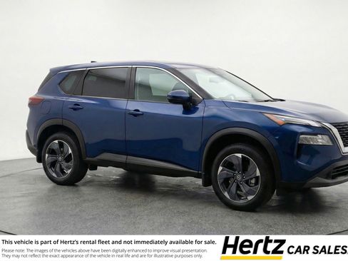Used 2025 Nissan Rogue SV image 1