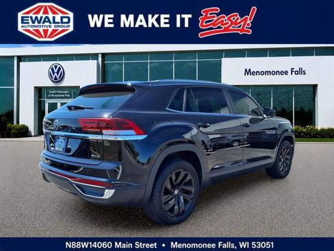 Used 2023 Volkswagen Atlas Cross Sport SE w/ Panoramic Sunroof Package AWD/4WD image 7