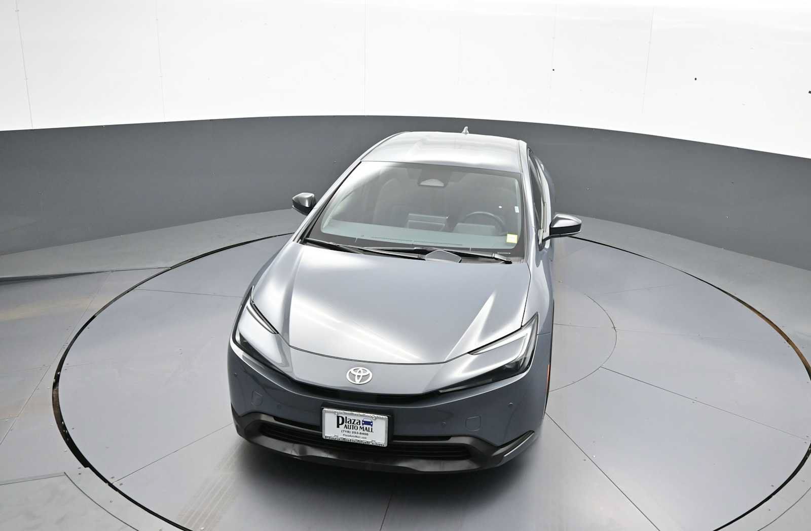 Used 2025 Toyota Prius LE FWD image 34