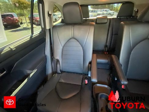 Certified 2024 Toyota Highlander XLE AWD/4WD image 25