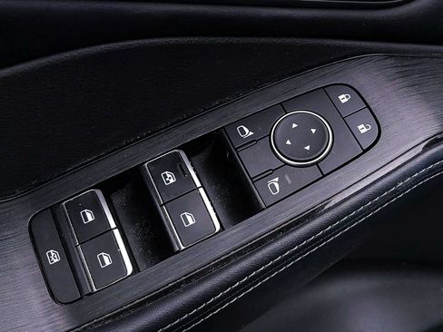 Used 2022 Nissan Rogue SL w/ SL Premium Package image 18