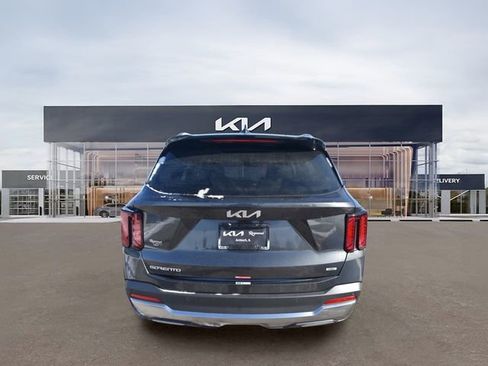 New 2026 Kia Sorento EX w/ EX Premium Package AWD/4WD image 5