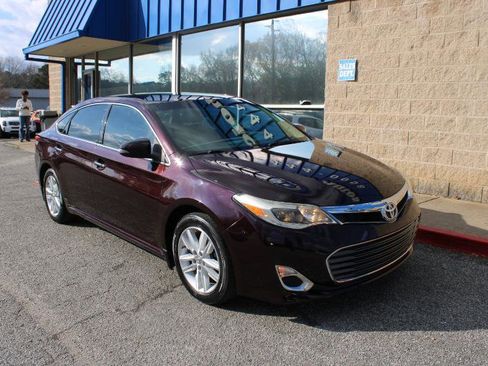 Used 2015 Toyota Avalon XLE image 3