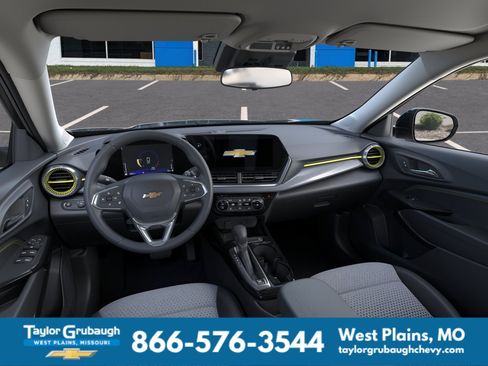 New 2026 Chevrolet Trax LT w/ Driver Confidence Package FWD image 15