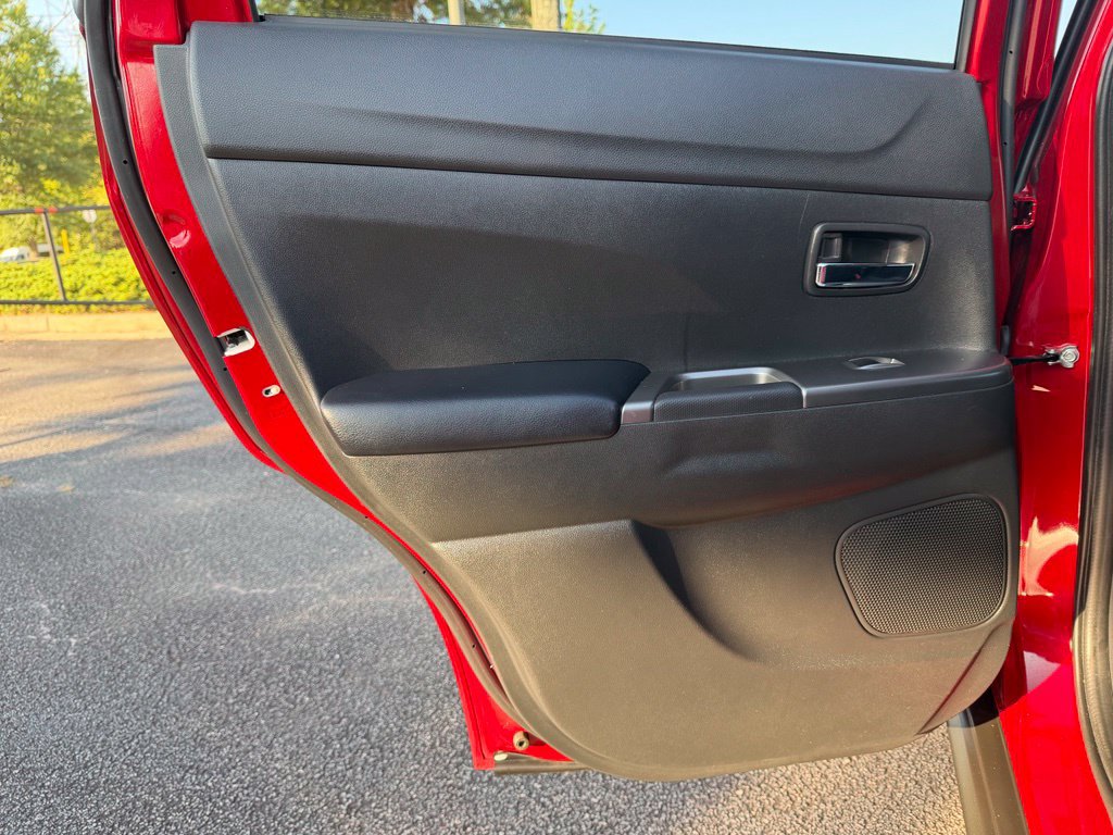 Used 2025 Mitsubishi Outlander Sport SE AWD/4WD image 38