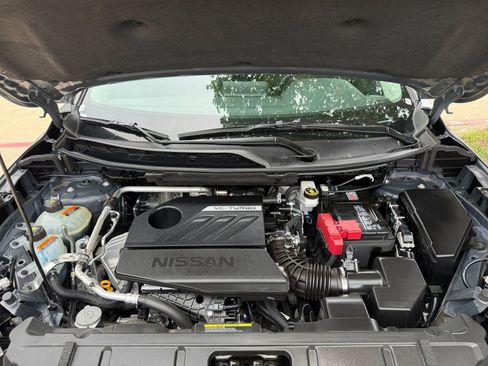 Used 2025 Nissan Rogue SV AWD/4WD image 33
