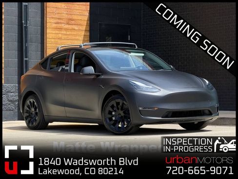 Used 2023 Tesla Model Y Long Range AWD/4WD image 1