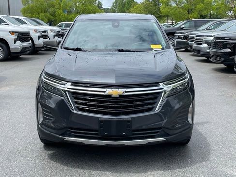 Used 2022 Chevrolet Equinox LT FWD image 2