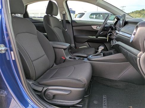 Used 2022 Kia Forte LXS image 20