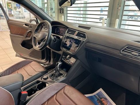 Used 2024 Volkswagen Tiguan SEL R-Line AWD/4WD image 24