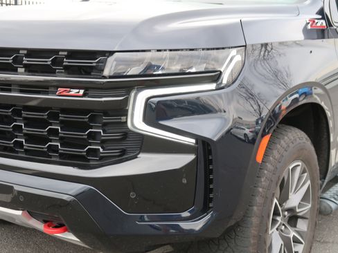 Used 2021 Chevrolet Suburban Z71 w/ Z71 Signature Package image 6