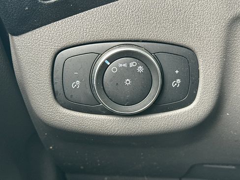 Used 2020 Ford Transit Connect XL image 25