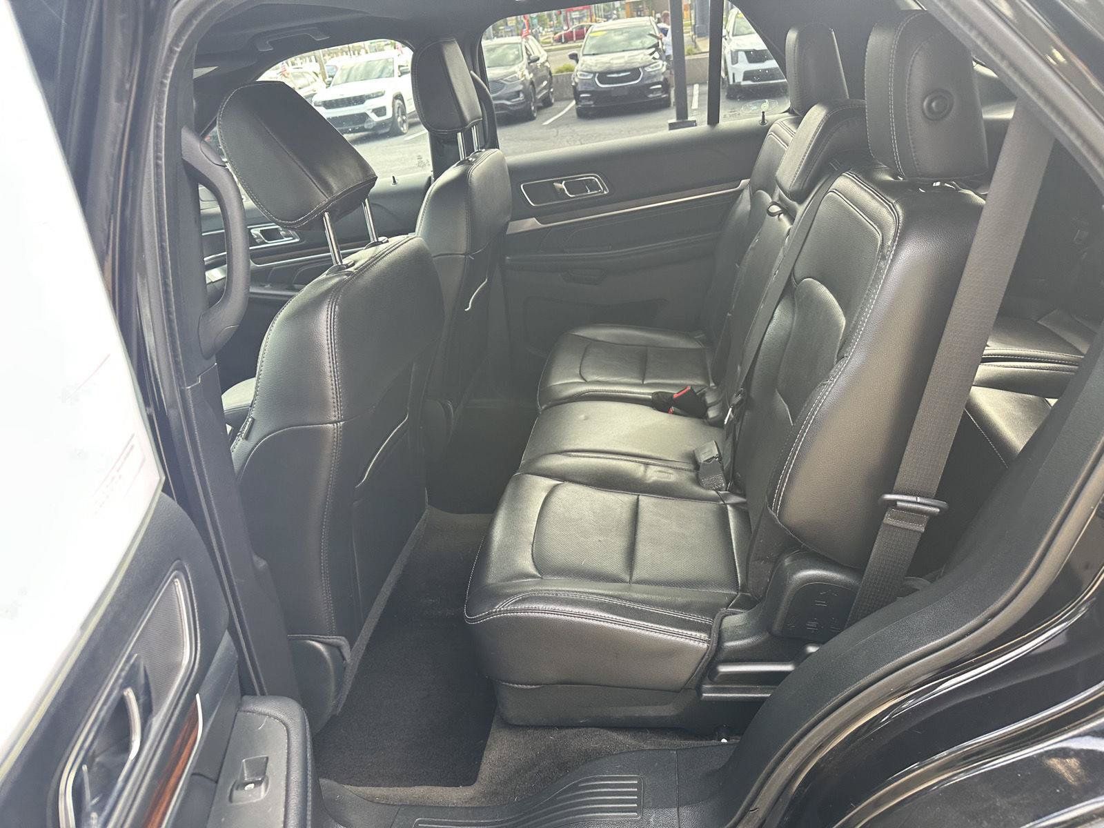 Used 2018 Ford Explorer Limited AWD/4WD image 28