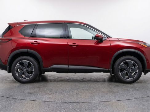 Used 2025 Nissan Rogue SV AWD/4WD image 11