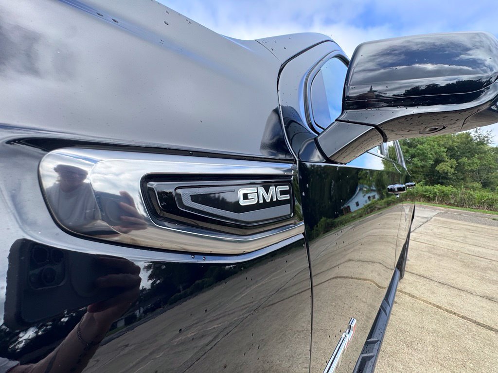 Used 2021 GMC Yukon XL AT4 w/ Technology Package AWD/4WD image 13
