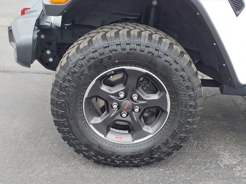 Used 2023 Jeep Gladiator Rubicon w/ Cold Weather Group image 30