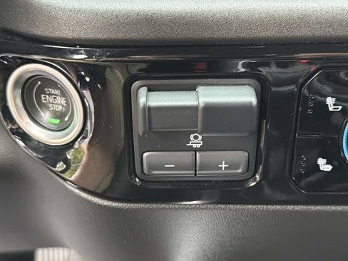 Used 2022 Chevrolet Silverado 1500 RST AWD/4WD image 9