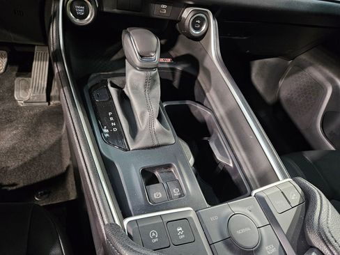 Used 2025 Toyota Grand Highlander AWD image 32