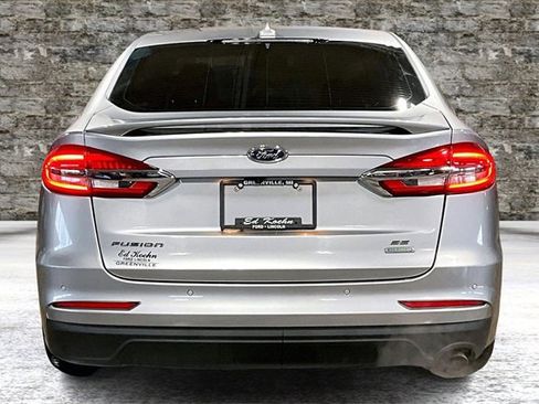 Used 2020 Ford Fusion SE w/ Equipment Group 151A image 5