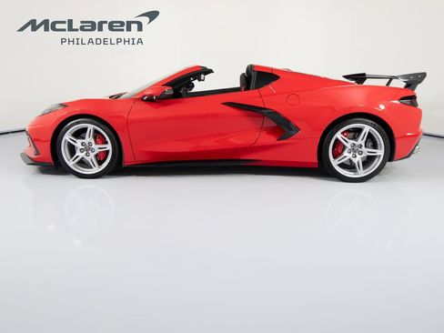 Used 2021 Chevrolet Corvette Stingray Preferred Cpe w/ Engine Appearance Package RWD image 9