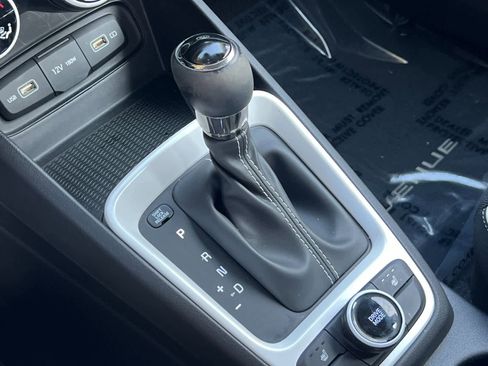 Certified 2022 Hyundai Venue Limited image 21