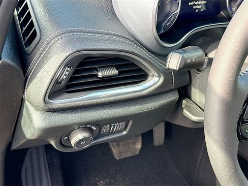 New 2026 Chrysler Pacifica Limited w/ S Appearance Package image 10