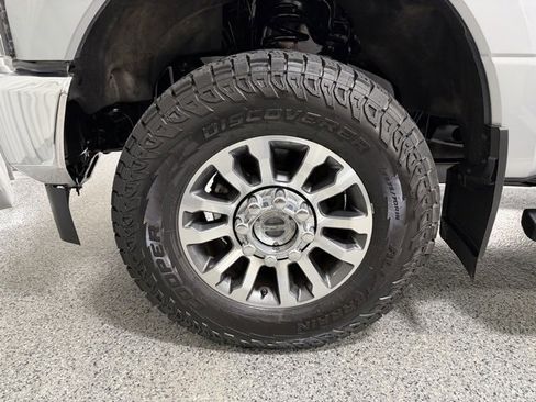 Used 2021 Ford F250 Lariat w/ Lariat Value Package image 28