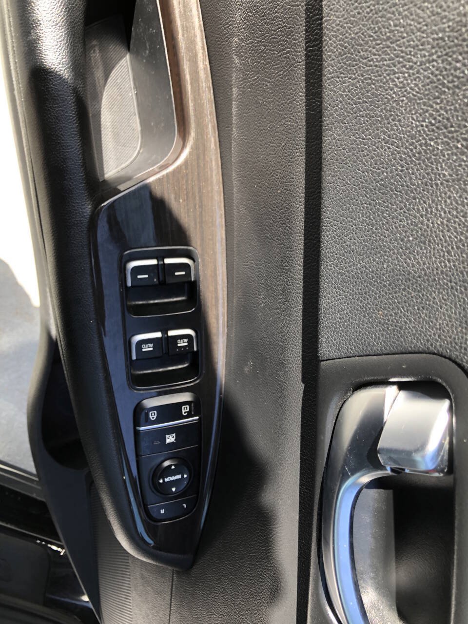 Used 2020 Kia Optima Premium FWD image 14