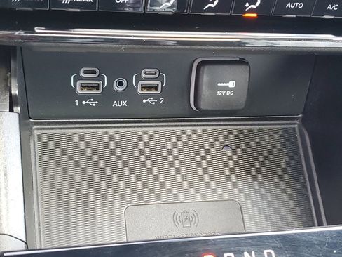 Used 2023 Jeep Grand Cherokee Altitude AWD/4WD image 22