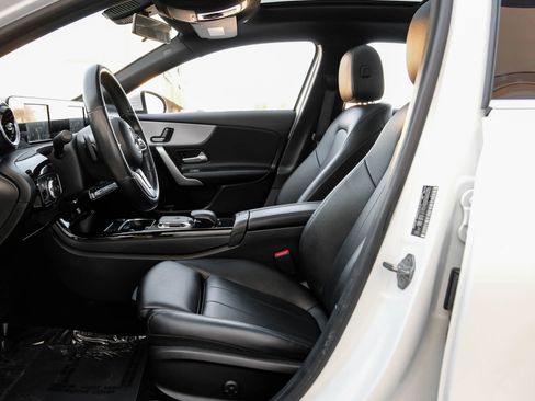 Used 2019 Mercedes-Benz A 220 4MATIC image 4