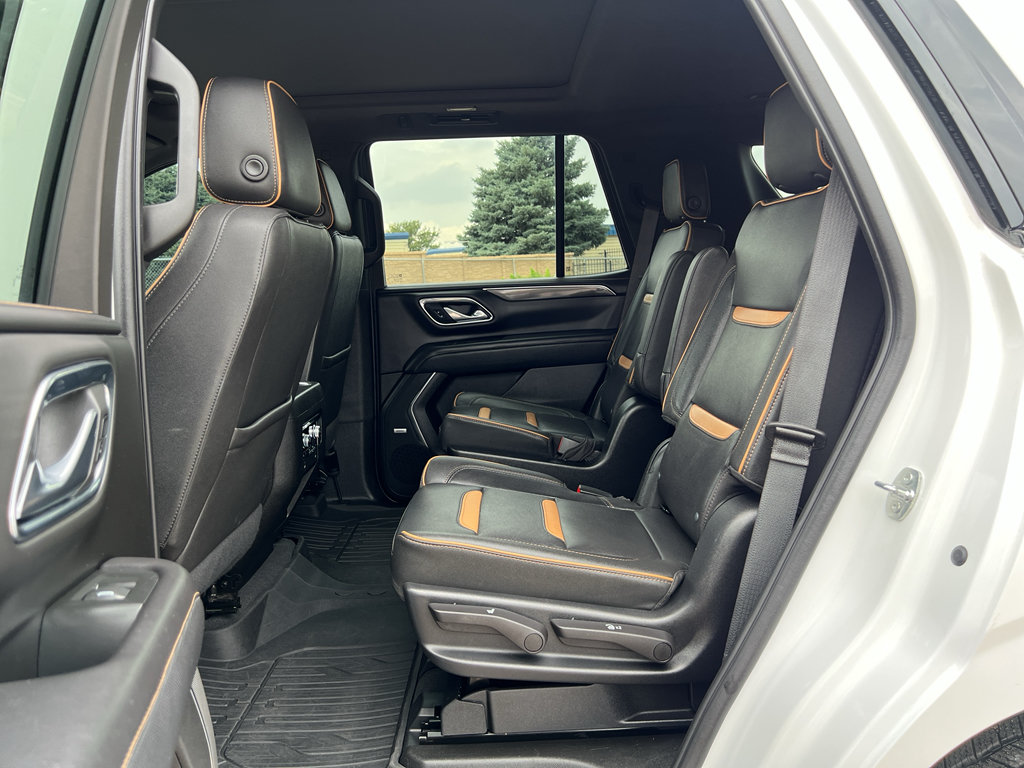 Used 2023 GMC Yukon AT4 w/ Technology Package AWD/4WD image 10