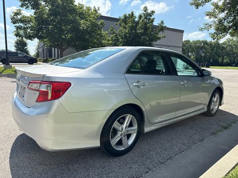 Used 2014 Toyota Camry SE w/ Fleet Convenience Package FWD image 5