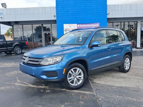 Used 2017 Volkswagen Tiguan S image 3