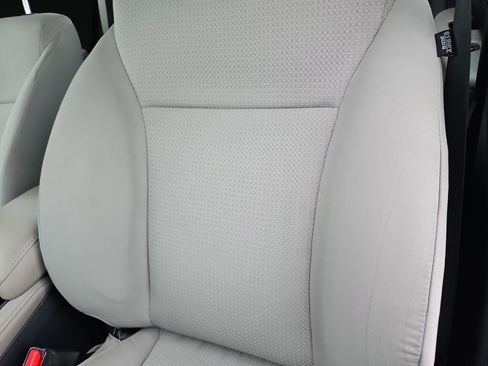 Certified 2022 Honda HR-V LX image 17