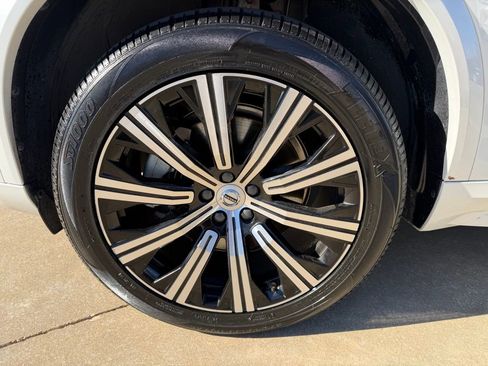 Used 2023 Volvo XC90 B5 Core w/ Protection Package image 9