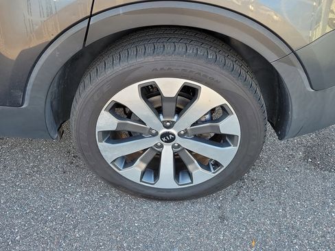 Used 2021 Kia Telluride S image 39