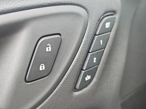 Used 2023 Buick Encore GX Essence w/ Experience Buick Package image 12