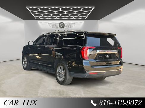 Used 2021 GMC Yukon XL SLT w/ SLT Luxury Plus Package AWD/4WD image 3