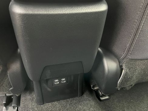 Used 2025 Toyota Prius LE image 24