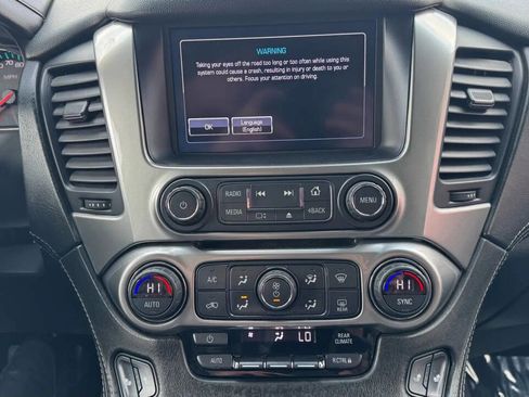 Used 2018 Chevrolet Suburban LT image 27