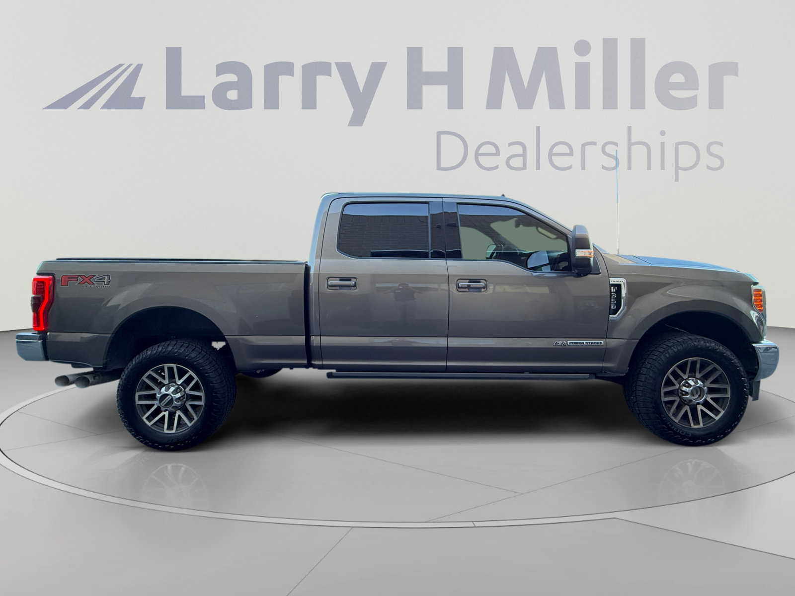 Used 2019 Ford F350 Lariat w/ Lariat Ultimate Package AWD/4WD image 6