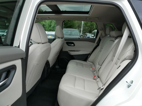 Certified 2023 Nissan Rogue SL w/ SL Premium Package AWD/4WD image 36