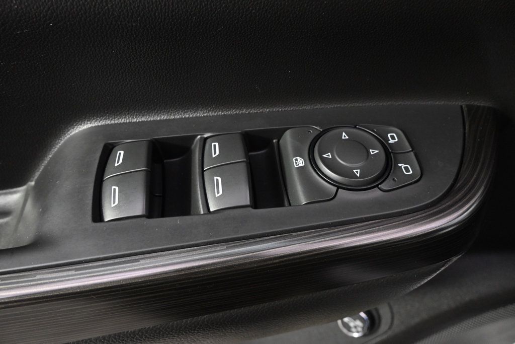 Used 2017 GMC Acadia SLT AWD/4WD image 23