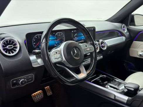 Used 2021 Mercedes-Benz GLB 250 4MATIC w/ AMG Line image 24