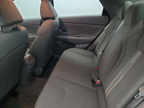 Used 2023 Hyundai Elantra Blue FWD image 18
