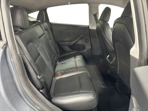 Certified 2023 Tesla Model Y AWD image 11